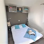 La 4*