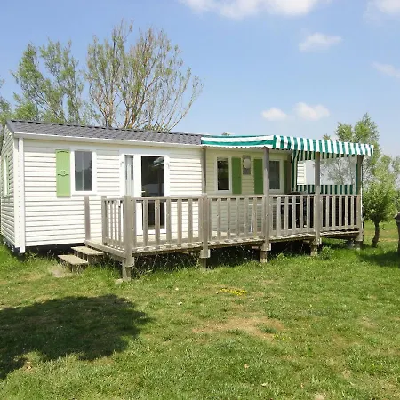 Kamp alanı La 4*